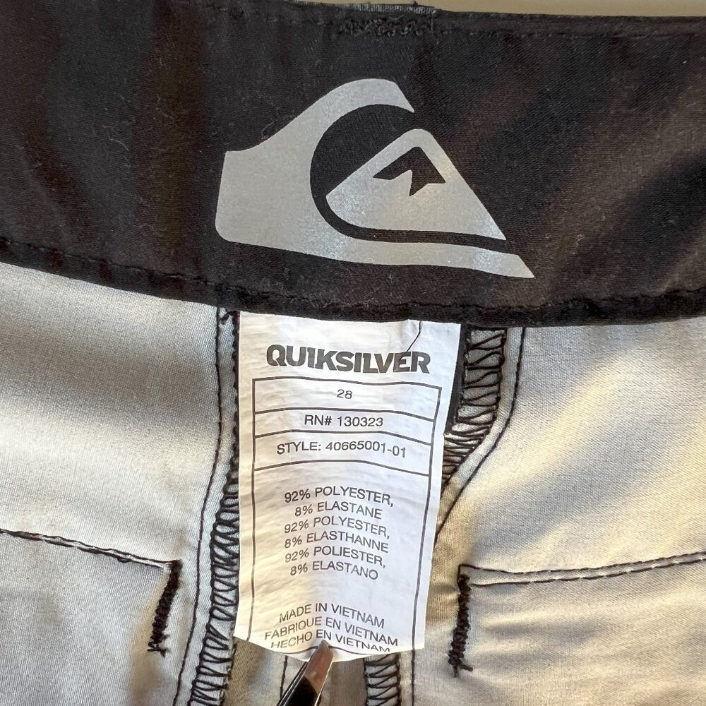 QUIKSILVER Boys Shorts Size 28 or L/XL BLACK PLAID Neolithic Amphibian EUC - Picture 6 of 7